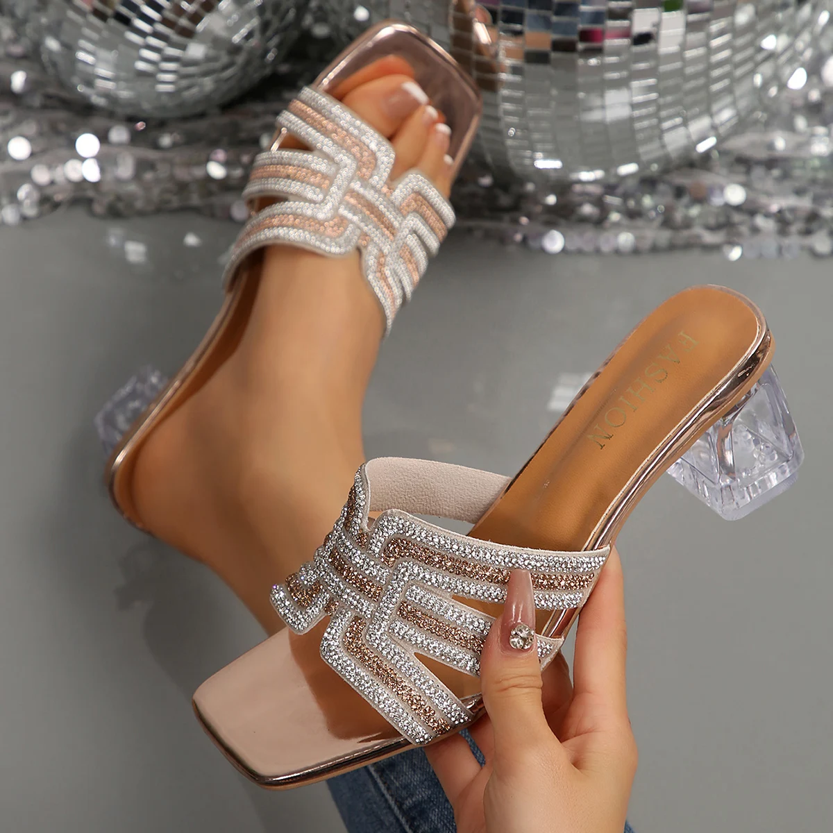Summer Women Sandals Light Blue White Crystal Decorative Straps High Heels Sandals Embroidered Sole Soft Leather Beach Shoes
Summer Women Sandals Light Blue White Crystal Decorative Straps High Heels Sandals Embroidered Sole Soft Leather Beach Shoes