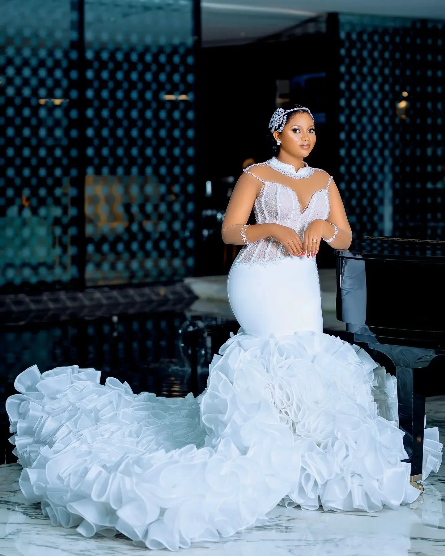 Customized Plus Size Wedding Dress Bridal Gowns Bride Mermaid High Neck Long Sleeves Tiered Tulle Ruffles Church Beaded
Customized Plus Size Wedding Dress Bridal Gowns Bride Mermaid High Neck Long Sleeves Tiered Tulle Ruffles Church Beaded