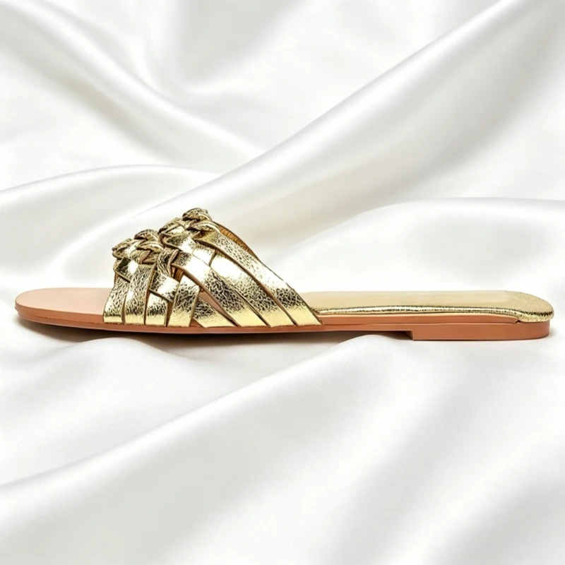 Luxury Golden Woven Belt Design Flat Slippers Women Fashion Open Toe Flat Sandals for Ladies Summer Light Comfortable Beach Shoe
Luxury Golden Woven Belt Design Flat Slippers Women Fashion Open Toe Flat Sandals for Ladies Summer Light Comfortable Beach Shoe
