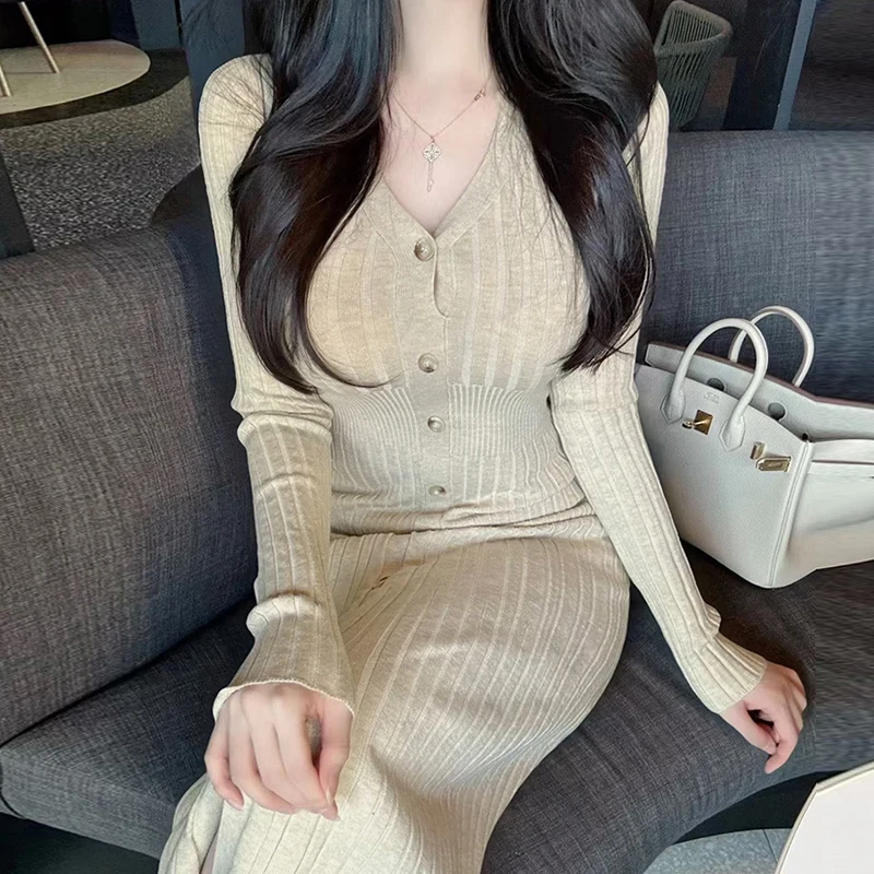 Elegant High-End Sexy Slim-Fit Long-Sleeve Knitted Dress Women's Flavor Thin Winter High-Waisted Wrap Bodycon V-Neck Dress
Elegant High-End Sexy Slim-Fit Long-Sleeve Knitted Dress Women's Flavor Thin Winter High-Waisted Wrap Bodycon V-Neck Dress