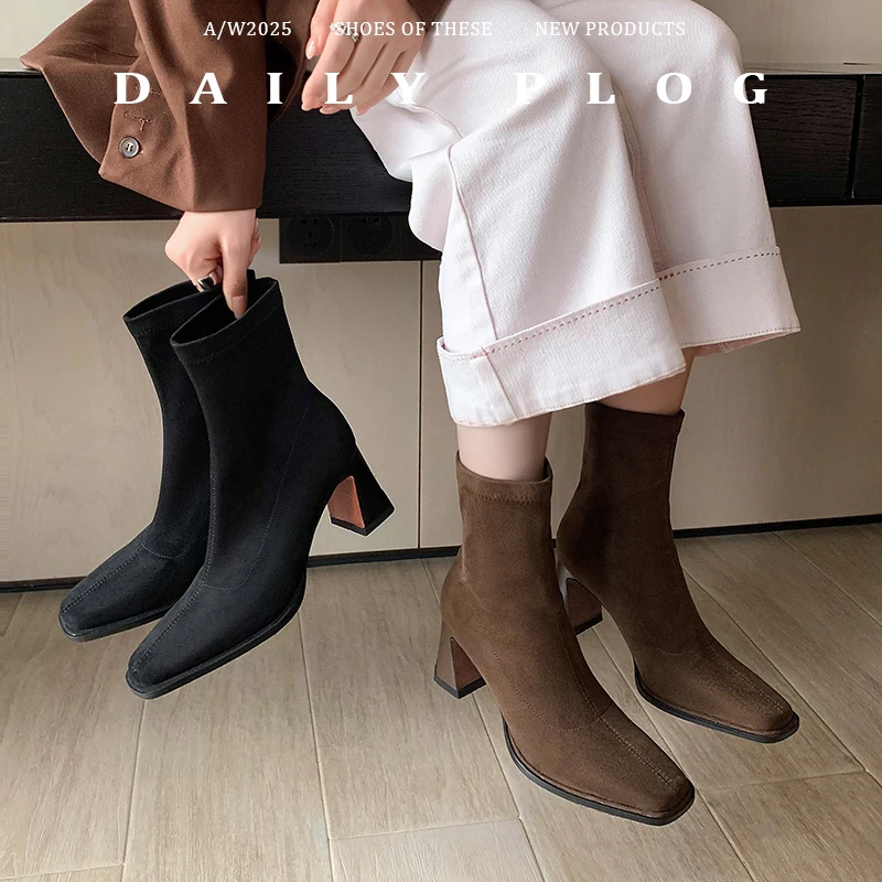Новинка 2026, осенне-зимние женские ботильоны высотой 22-24,5 см, эластичные фланелевые ботинки с квадратным носком, современные ботинки на толстом высоком каблуке, узкие ботинки 
Новинка 2026, осенне-зимние женские ботильоны высотой 22-24,5 см, эластичные фланелевые ботинки с квадратным носком, современные ботинки на толстом высоком каблуке, узкие ботинки