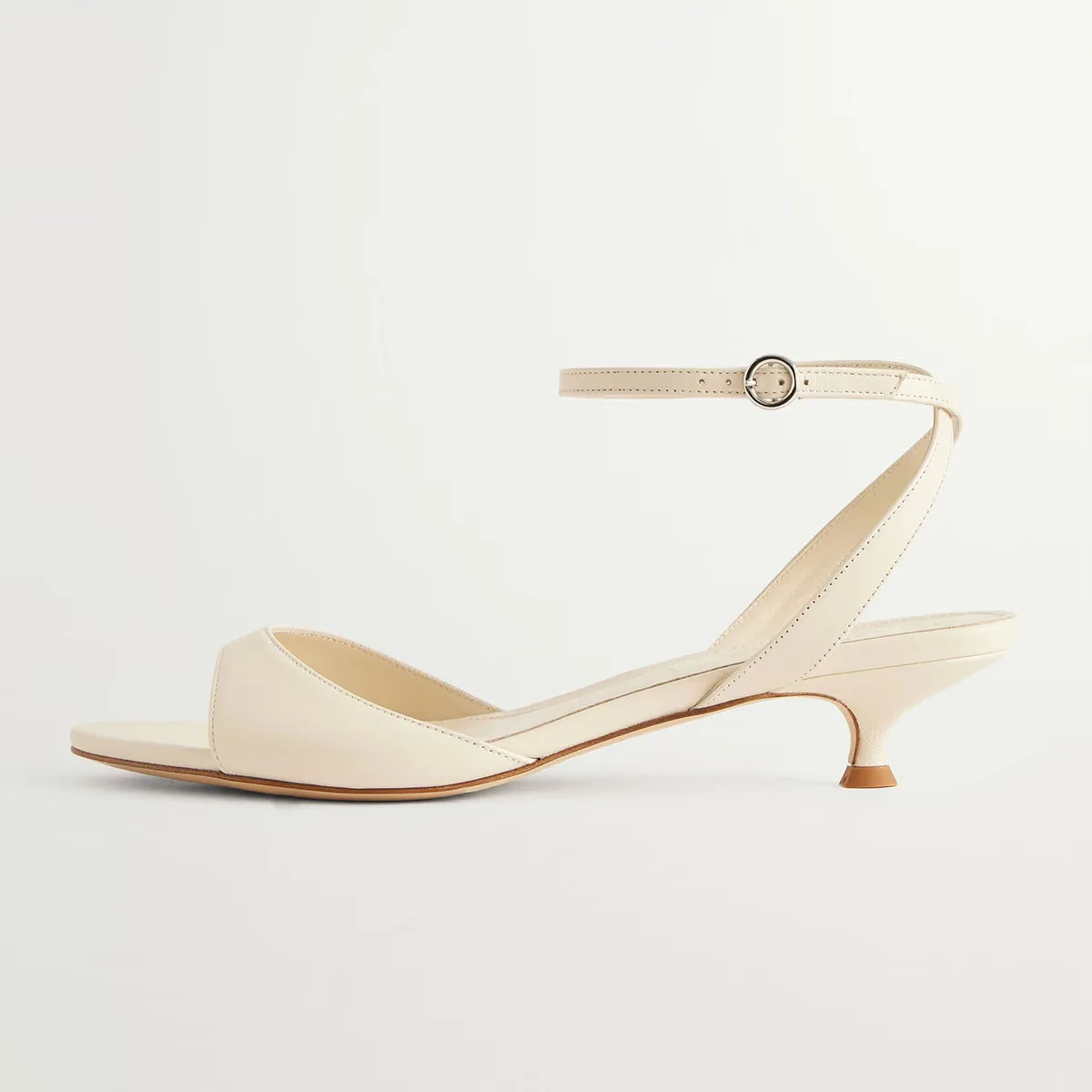 Arden Furtado Summer Kitten heel off-white cowhide Open toe Sandals round toe One word buckle Thin heels Commuter Modern Sandals
Arden Furtado Summer Kitten heel off-white cowhide Open toe Sandals round toe One word buckle Thin heels Commuter Modern Sandals