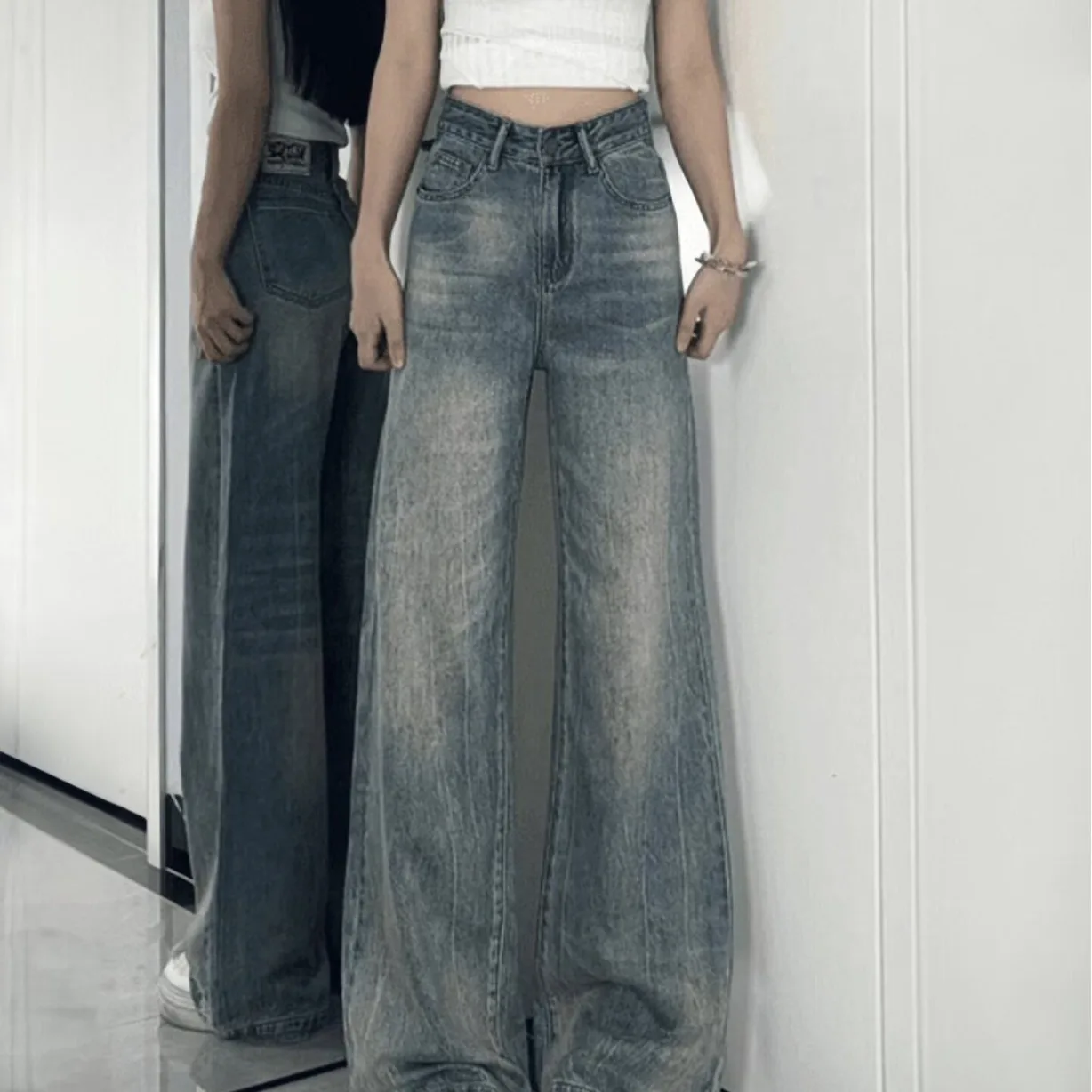 Y2K винтажные напольные джинсы женские ретро High Street весна осень с высокой талией для похудения широкие брюки прямые длинные брюки стиль
Y2K винтажные напольные джинсы женские ретро High Street весна осень с высокой талией для похудения широкие брюки прямые длинные брюки стиль