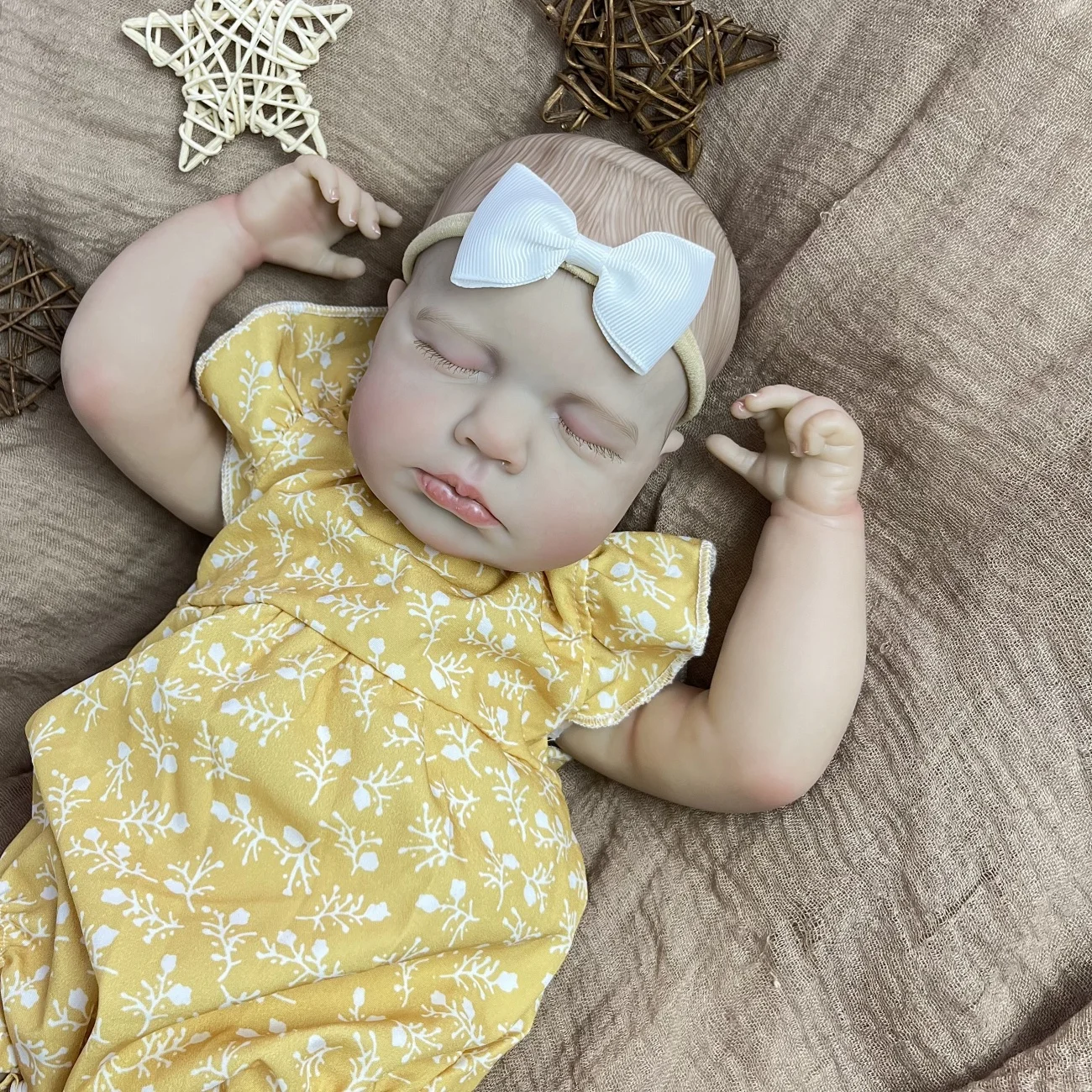 BZDOLL Reborn Asleep Baby Doll Toy with Soft Cloth Body Lifelike 48 CM 3D Skin Doll with Blood Vessel Handmade Birthday Gift
BZDOLL Reborn Asleep Baby Doll Toy with Soft Cloth Body Lifelike 48 CM 3D Skin Doll with Blood Vessel Handmade Birthday Gift
