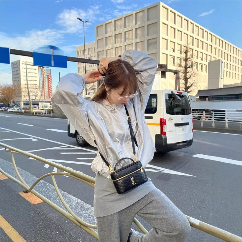 Loose Fit Zipper Jacket Women's Spring Autumn Thin Stand Collar Windbreaker Outerwear Pure Color Fashionable Sun Protection
Loose Fit Zipper Jacket Women's Spring Autumn Thin Stand Collar Windbreaker Outerwear Pure Color Fashionable Sun Protection