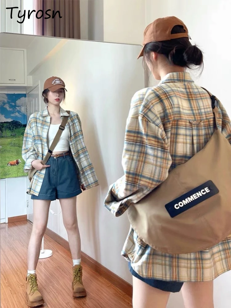 Рубашки женские в американском стиле ретро с отложным воротником в клетку контрастного цвета, свободный дизайн, осенние солнцезащитные однобортные топы с длинными рукавами
Рубашки женские в американском стиле ретро с отложным воротником в клетку контрастного цвета, свободный дизайн, осенние солнцезащитные однобортные топы с длинными рукавами