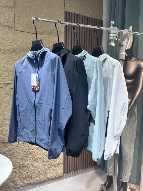 Profional Outdoor Breathable Waterproof Sl Glued Summer Thin Qui Dry Hooded Casual Hiking Jaet Nylon Spandex
Profional Outdoor Breathable Waterproof Sl Glued Summer Thin Qui Dry Hooded Casual Hiking Jaet Nylon Spandex