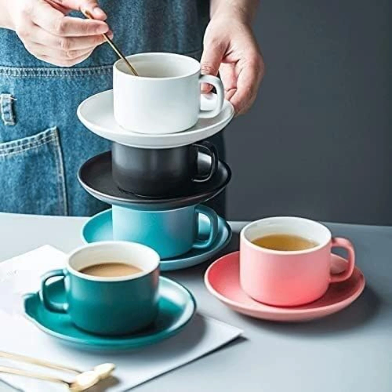Elegant and luxurious set of saucers and spoons for delightful tea moments with loved ones - Premium ceramic craftsmanship - Sty
Elegant and luxurious set of saucers and spoons for delightful tea moments with loved ones - Premium ceramic craftsmanship - Sty
