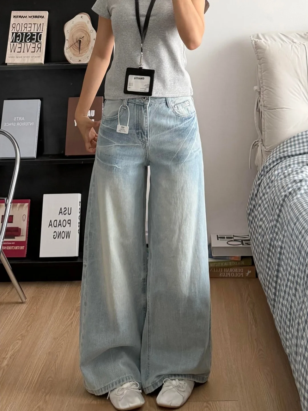 American Style Loose Fit Low Waist Wide Leg Blue Jeans Women's Small Size Washed out Straight Floor-Length Trousers
American Style Loose Fit Low Waist Wide Leg Blue Jeans Women's Small Size Washed out Straight Floor-Length Trousers