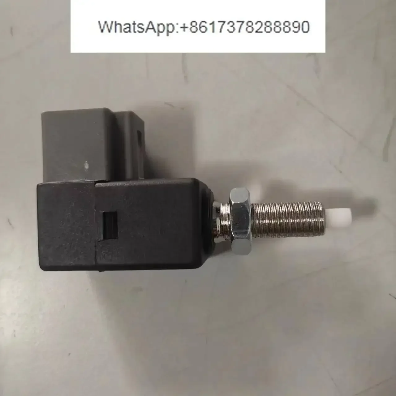 Multi-brake light switch 8571008010
Multi-brake light switch 8571008010