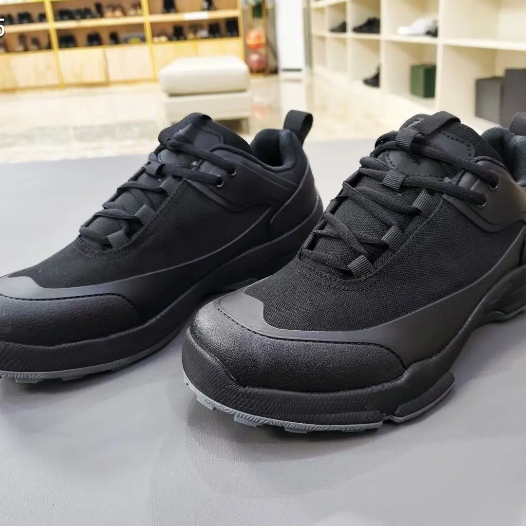 New men's hiking shoes men's comfortable casual sneakers men's non-slip wear sports shoes outdoor waterproof sneakers
New men's hiking shoes men's comfortable casual sneakers men's non-slip wear sports shoes outdoor waterproof sneakers