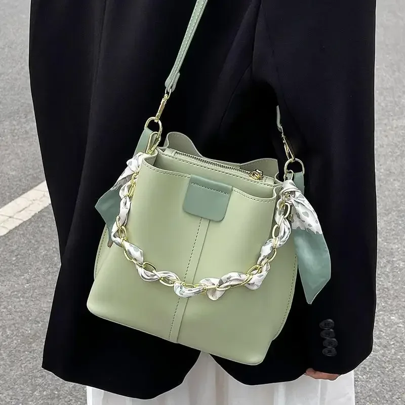 Popular Shoulder Bucket Bags Women's 2024 New Trendy Summer Messenger Popular Niche Chain Magnetic Buckle Bucket Bags
Popular Shoulder Bucket Bags Women's 2024 New Trendy Summer Messenger Popular Niche Chain Magnetic Buckle Bucket Bags