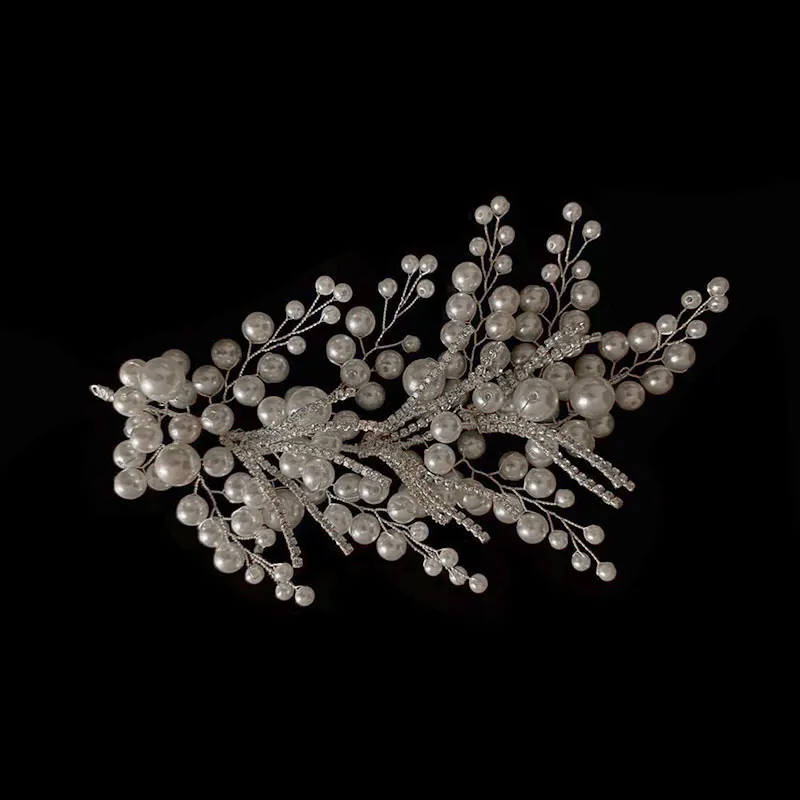 Vintage Design luxury big crystal sequin applique bustier top red beaded stone rhinestone appliques
Vintage Design luxury big crystal sequin applique bustier top red beaded stone rhinestone appliques