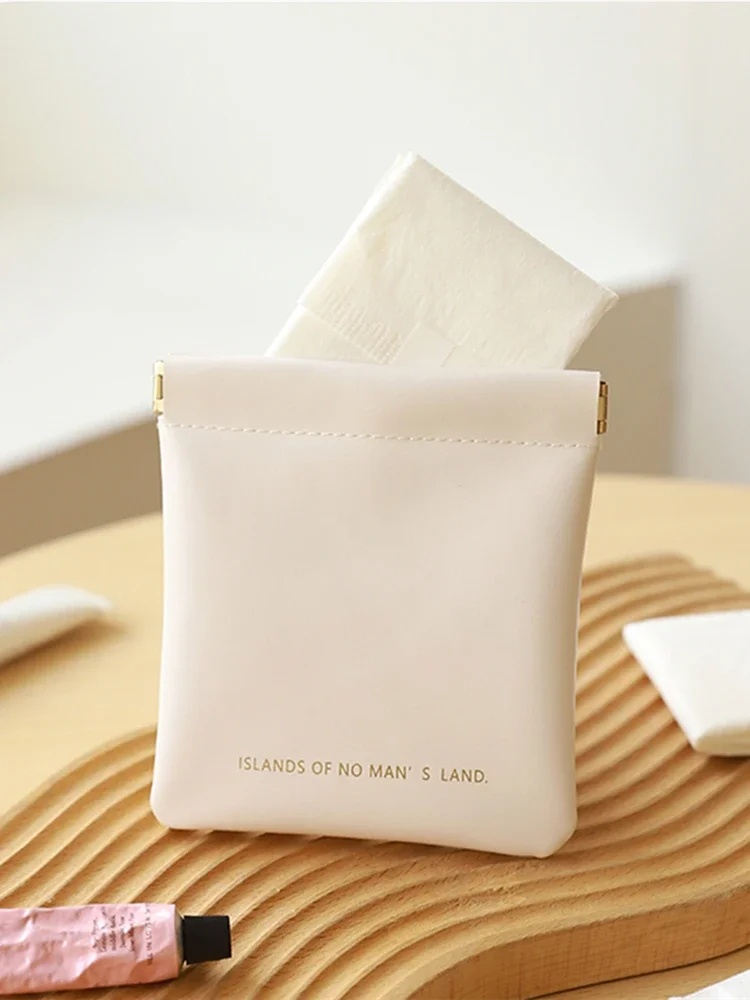 Sanitary napkin storage bag portable advanced student clothing aunt towel lipstick key sanitary napkin carry bag
Sanitary napkin storage bag portable advanced student clothing aunt towel lipstick key sanitary napkin carry bag