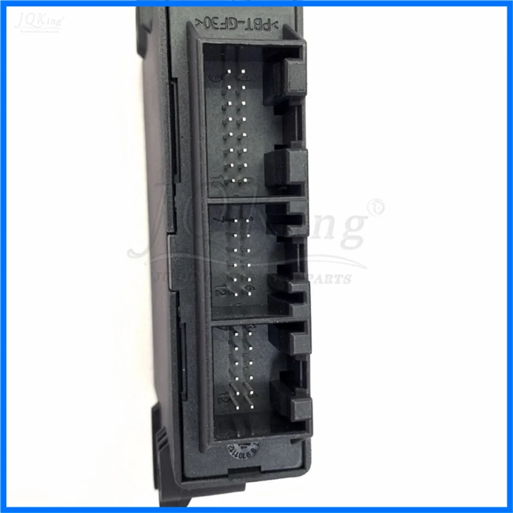 For Porsche 95B 92A MACAN CAYENNE Reversing radar control computer Parking Assist Control Unit 95B919475L 95B 919 475L
For Porsche 95B 92A MACAN CAYENNE Reversing radar control computer Parking Assist Control Unit 95B919475L 95B 919 475L