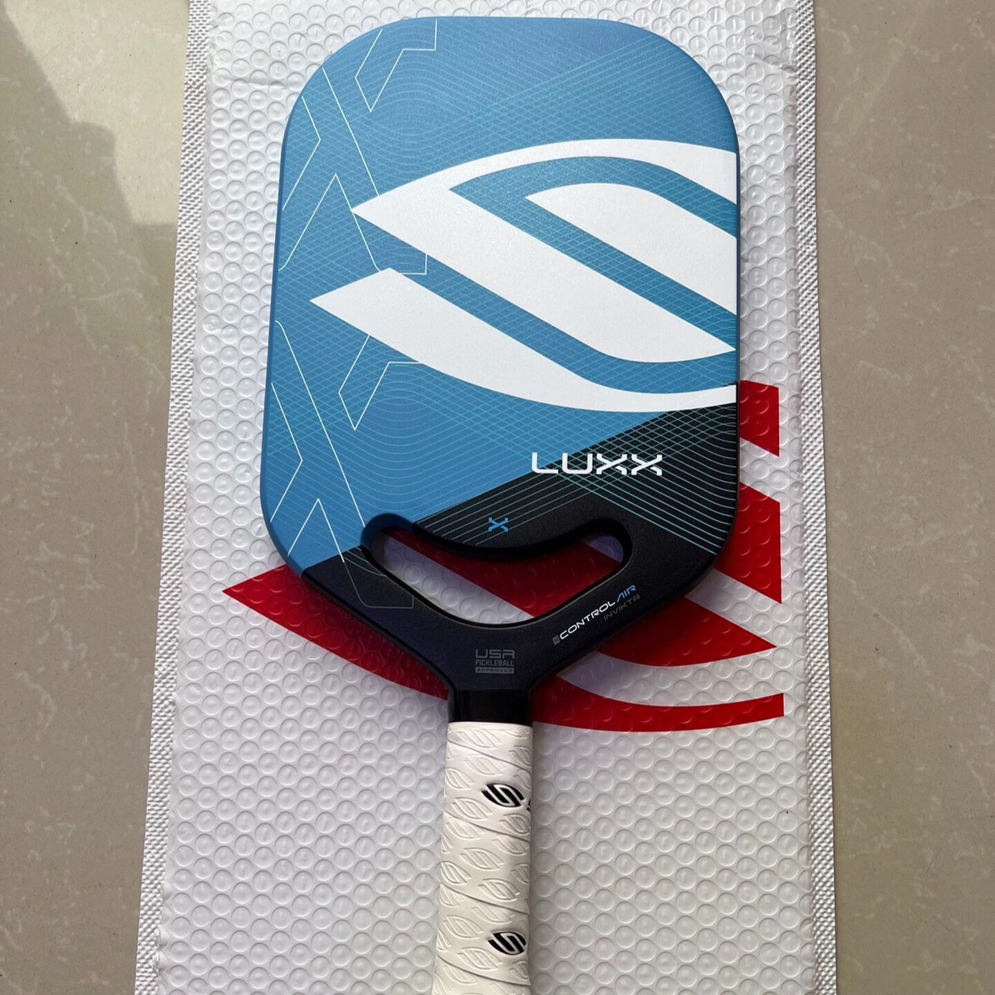 USAP Approved 20mm Thick Core Pickleball Paddle Raw Carbon Fiber High Spin Large Sweet Spot for Men Women Competition Racket
USAP Approved 20mm Thick Core Pickleball Paddle Raw Carbon Fiber High Spin Large Sweet Spot for Men Women Competition Racket
