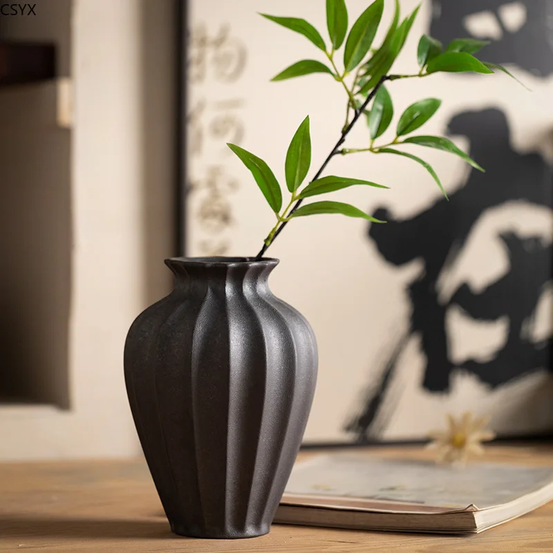 Chinese Retro Ceramic Vase Ornament, Living Room Entrance Decoration, Hydroponic Dried Flowers Flower Arrangement
Chinese Retro Ceramic Vase Ornament, Living Room Entrance Decoration, Hydroponic Dried Flowers Flower Arrangement