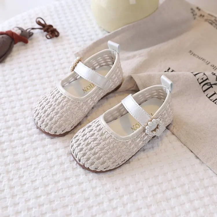 Toddlers Girls Hollow Shoes Breathable Soft Classic Mesh Sandals Kids Half Sandals with Flower Buckle Princess Sweet 21-30 Chic
Toddlers Girls Hollow Shoes Breathable Soft Classic Mesh Sandals Kids Half Sandals with Flower Buckle Princess Sweet 21-30 Chic