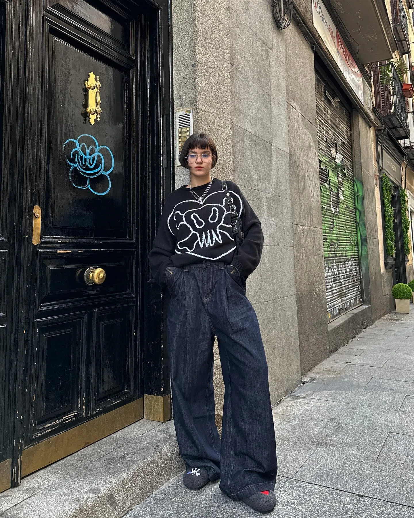 Y2k Autumn/Winter Cute Skull long sleeve pullover Outwear a stylish black High street sweater with Fashion Women Bloue 2023
Y2k Autumn/Winter Cute Skull long sleeve pullover Outwear a stylish black High street sweater with Fashion Women Bloue 2023