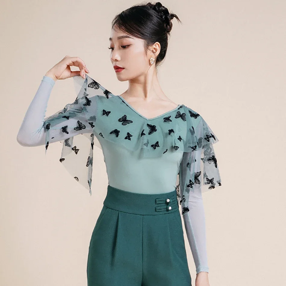 2024 Female Latin Dance v- Neck Tops Professional Women Stage Performance Clothes Mesh Sleeve Samba Ballroom Dance Wear M1005
2024 Female Latin Dance v- Neck Tops Professional Women Stage Performance Clothes Mesh Sleeve Samba Ballroom Dance Wear M1005