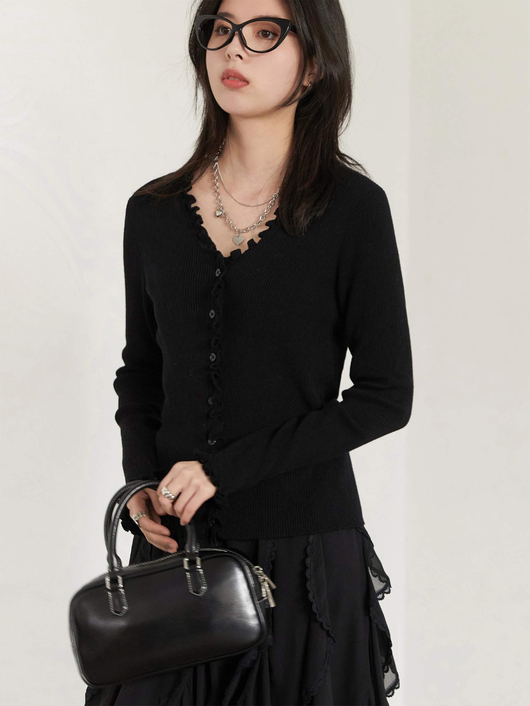 Korean Sle V-Ne Wool Knitted Cardigan Slim Fit irt Wooden Ear Design Commute Faion Women's Long Sve Knitwear
Korean Sle V-Ne Wool Knitted Cardigan Slim Fit irt Wooden Ear Design Commute Faion Women's Long Sve Knitwear