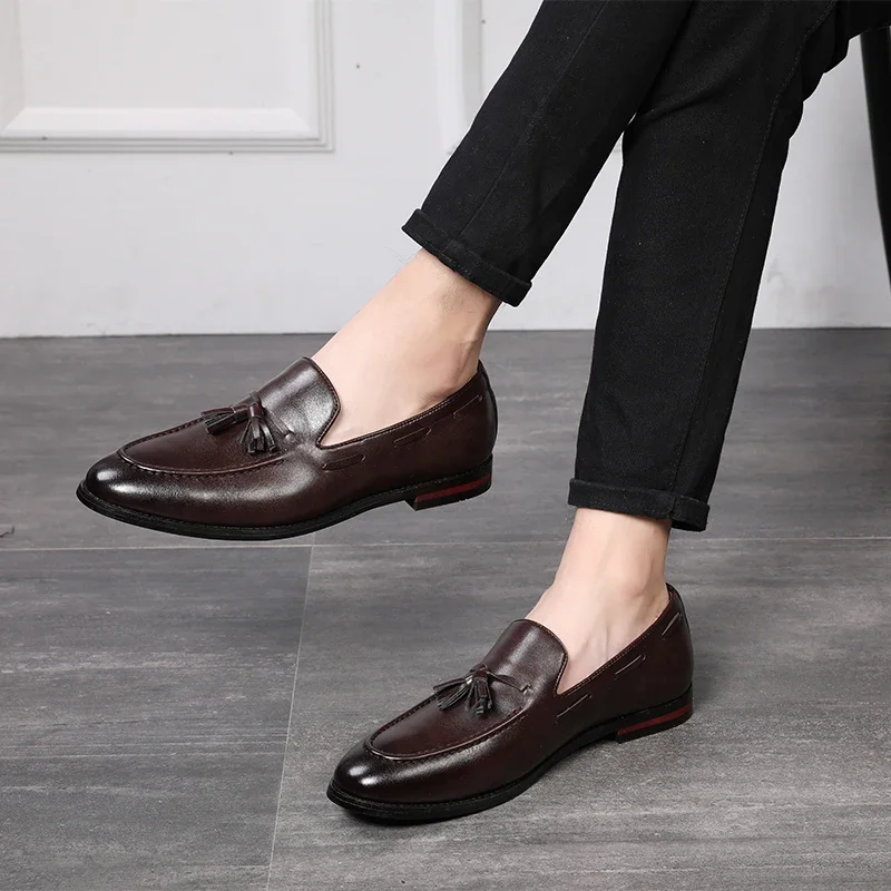 New Black Loafers for Men Slip-On Round Toe Tassels Solid Brown Men Dress Shoes Size 38-48
New Black Loafers for Men Slip-On Round Toe Tassels Solid Brown Men Dress Shoes Size 38-48