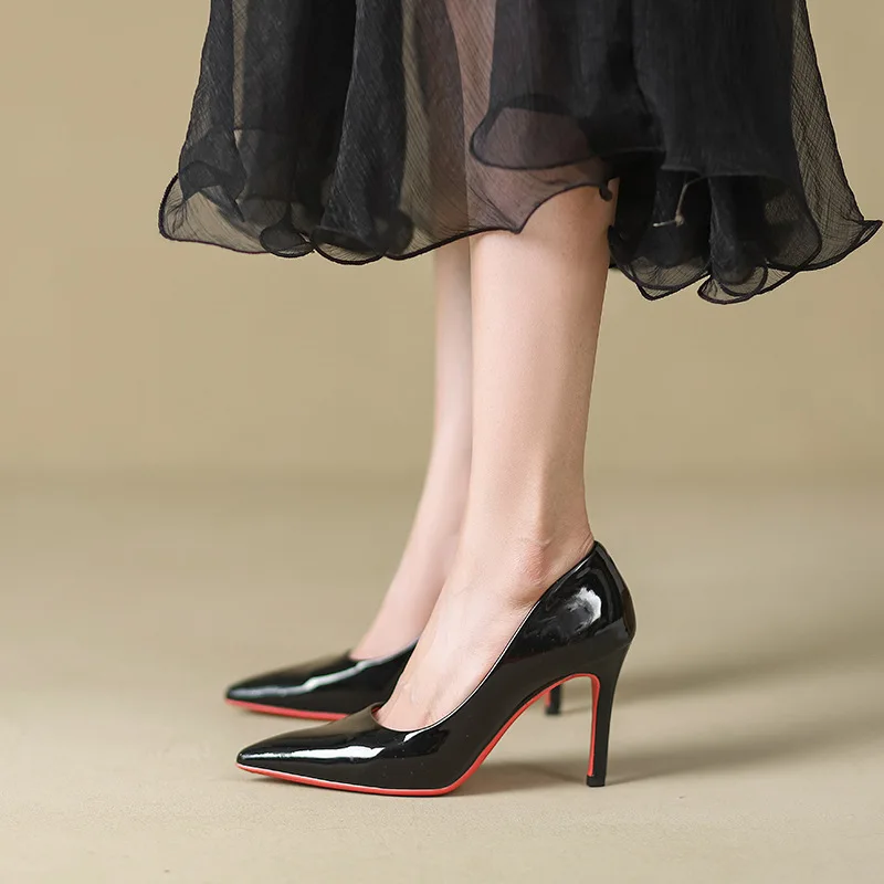 Luxury Fashion Ladies SandalsClassic Black Red High Heels Shoes Woman Pumps Pointed Toe Stilettos Sexy Deep Cleavage Wedding
Luxury Fashion Ladies SandalsClassic Black Red High Heels Shoes Woman Pumps Pointed Toe Stilettos Sexy Deep Cleavage Wedding