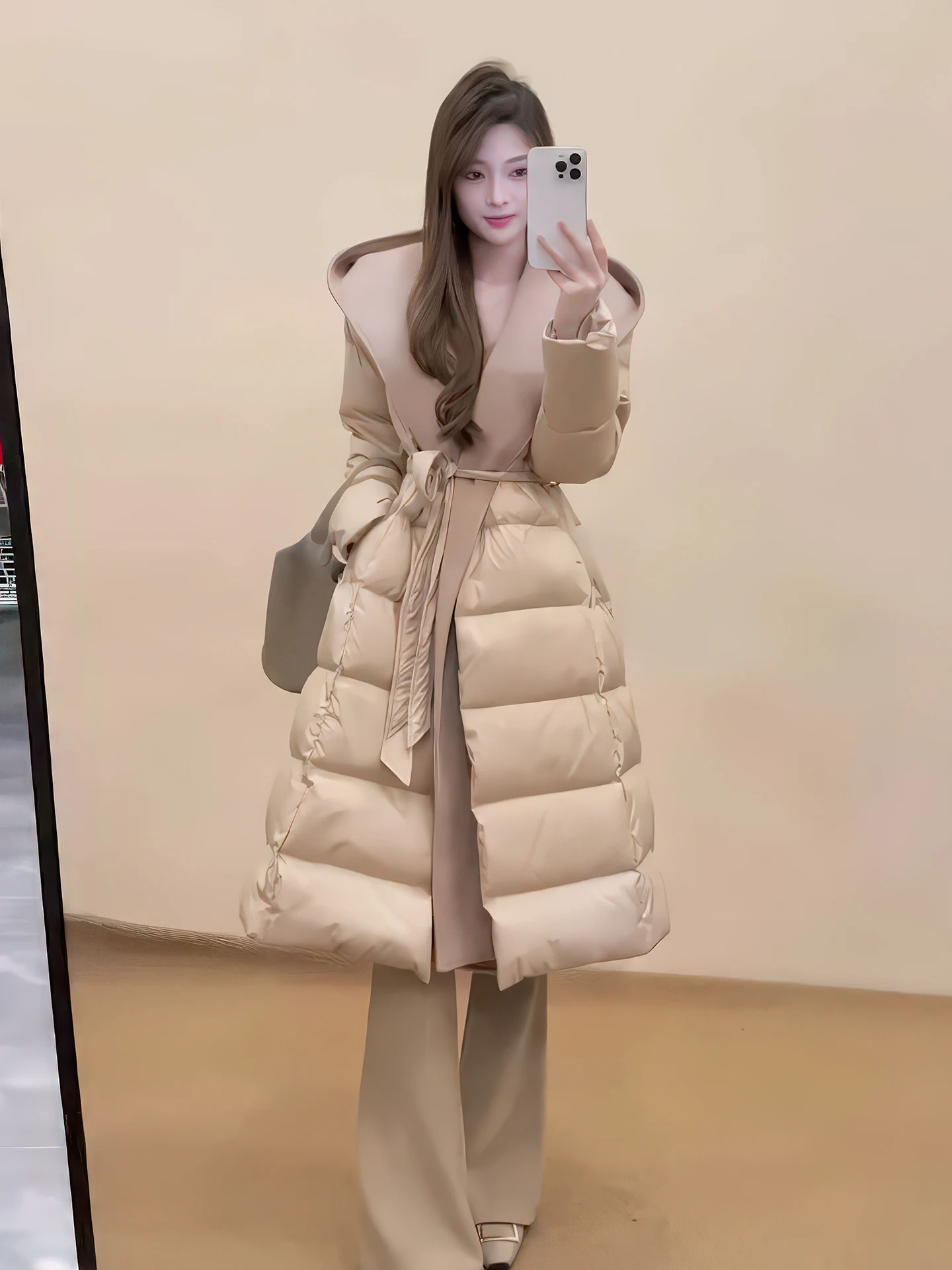 Женское длинное пуховое пальто Thiened с поясом и завязкой на талии, зимнее пальто с большим воротником, теплая верхняя одежда Sli French Sle Du down
Женское длинное пуховое пальто Thiened с поясом и завязкой на талии, зимнее пальто с большим воротником, теплая верхняя одежда Sli French Sle Du down