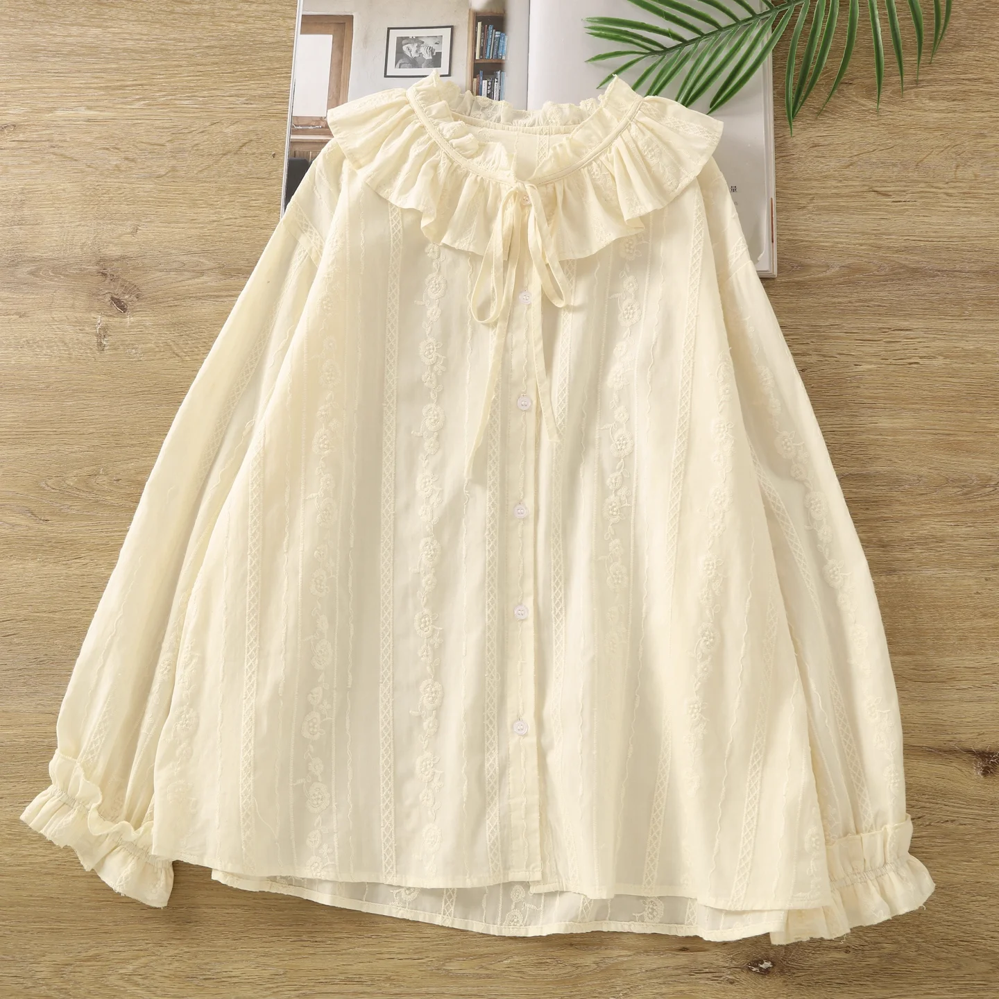 Викторианские блузки в японском стиле, оригинальный дизайн, белые, бежевые рубашки и блузки для женщин, топы с длинными рукавами из 100% хлопка
Викторианские блузки в японском стиле, оригинальный дизайн, белые, бежевые рубашки и блузки для женщин, топы с длинными рукавами из 100% хлопка