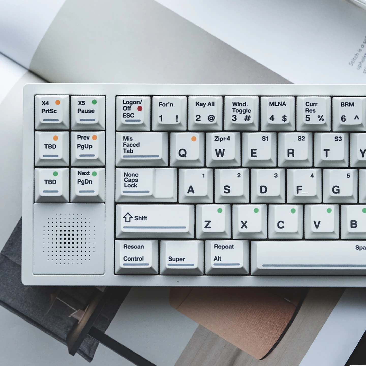 Колпачки для клавиш FBB SWK PBT DYE SUB, набор колпачков для клавиш Cherry Profile для механической клавиатуры, колпачки для ключей «сделай сам», аксессуары для ноутбуков, ПК, толщина 1,7 мм
Колпачки для клавиш FBB SWK PBT DYE SUB, набор колпачков для клавиш Cherry Profile для механической клавиатуры, колпачки для ключей «сделай сам», аксессуары для ноутбуков, ПК, толщина 1,7 мм