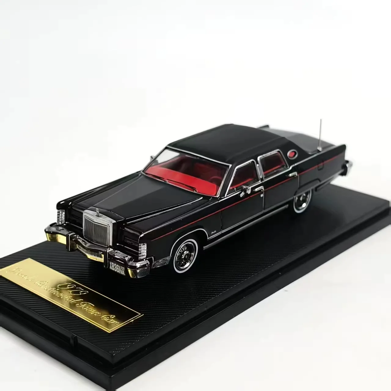 Sun Star 1:64 Mainland 1979 City Lincoln Simulation Alloy Car Model Ornament
Sun Star 1:64 Mainland 1979 City Lincoln Simulation Alloy Car Model Ornament