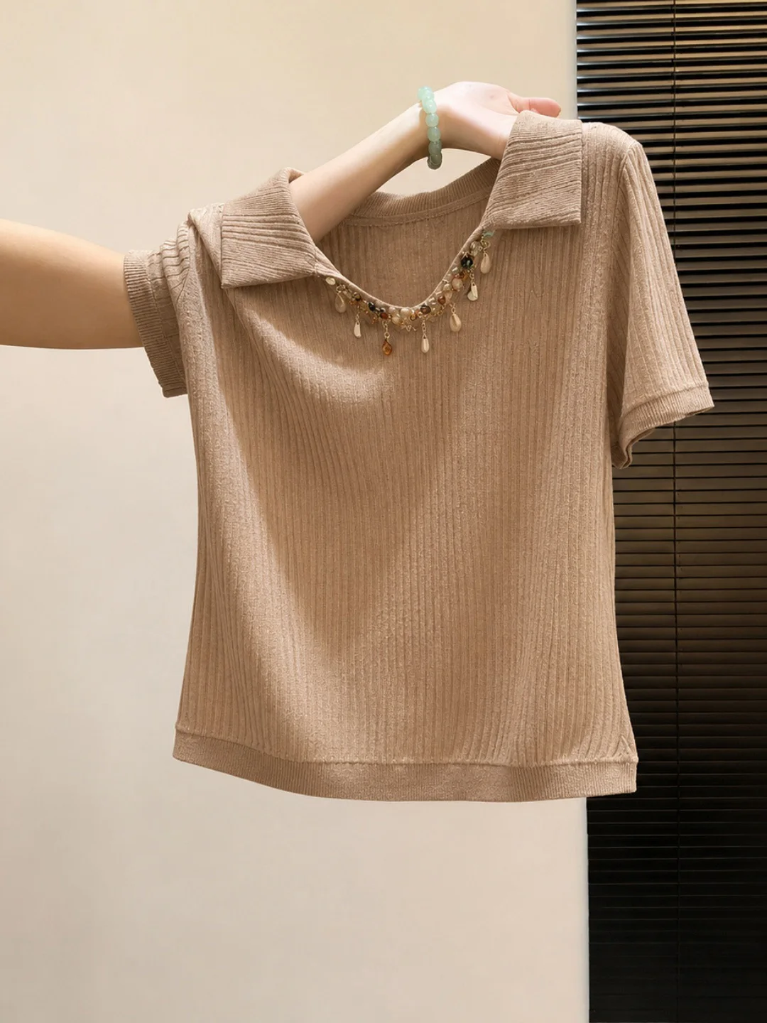 Korean Style Ice Silk Knitted Top Soft Comfortable Versatile Short Sleeve Summer Lazy Fashion Women's Premium Knitwear
Korean Style Ice Silk Knitted Top Soft Comfortable Versatile Short Sleeve Summer Lazy Fashion Women's Premium Knitwear