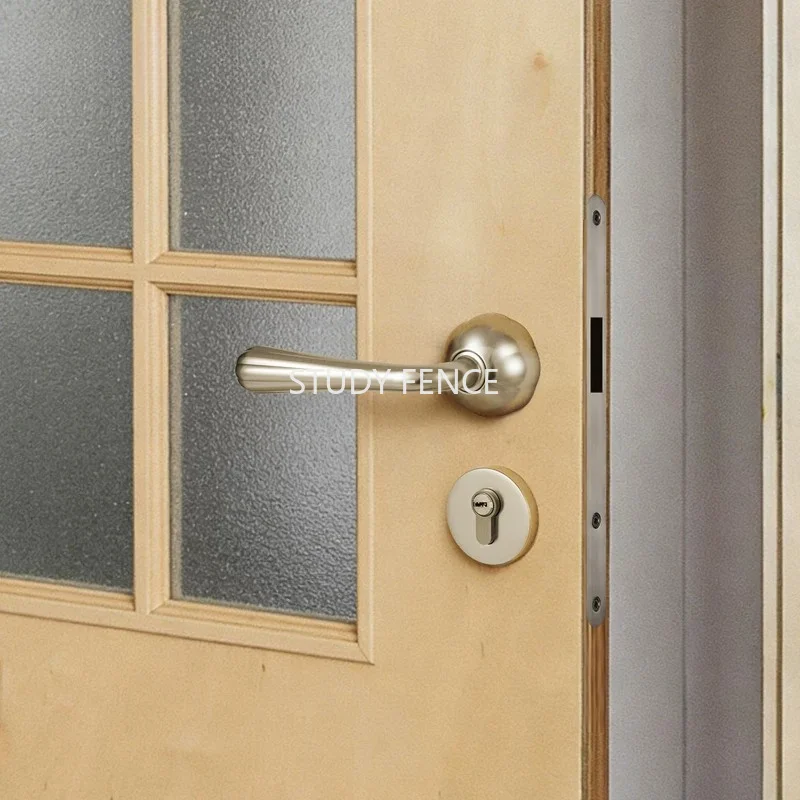 1 Set of Metal Wooden Door Lock Set, Bedroom Silent Door Lock Set, Suitable for New Door Installation Room Lock, with Keys
1 Set of Metal Wooden Door Lock Set, Bedroom Silent Door Lock Set, Suitable for New Door Installation Room Lock, with Keys