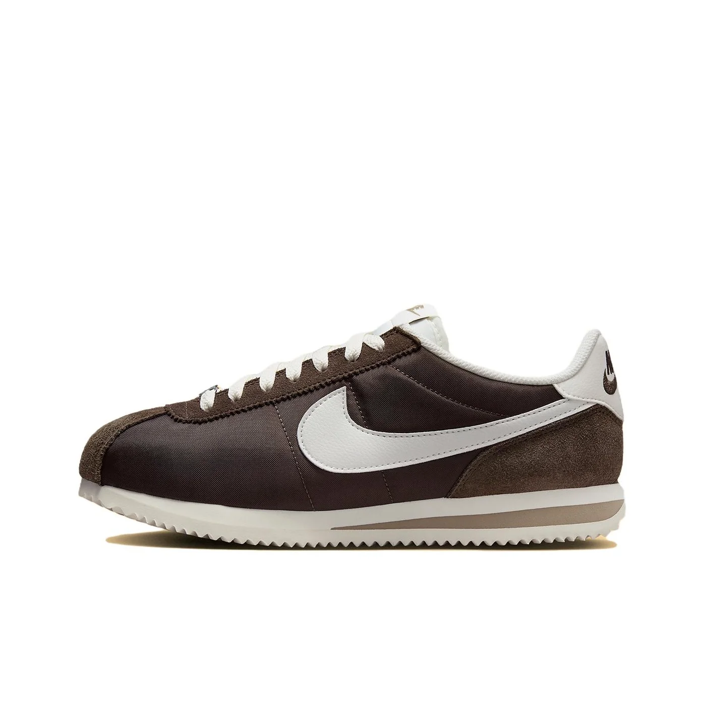 Женские кроссовки Nike Cortez Baroque Brown DZ2795-200
Женские кроссовки Nike Cortez Baroque Brown DZ2795-200