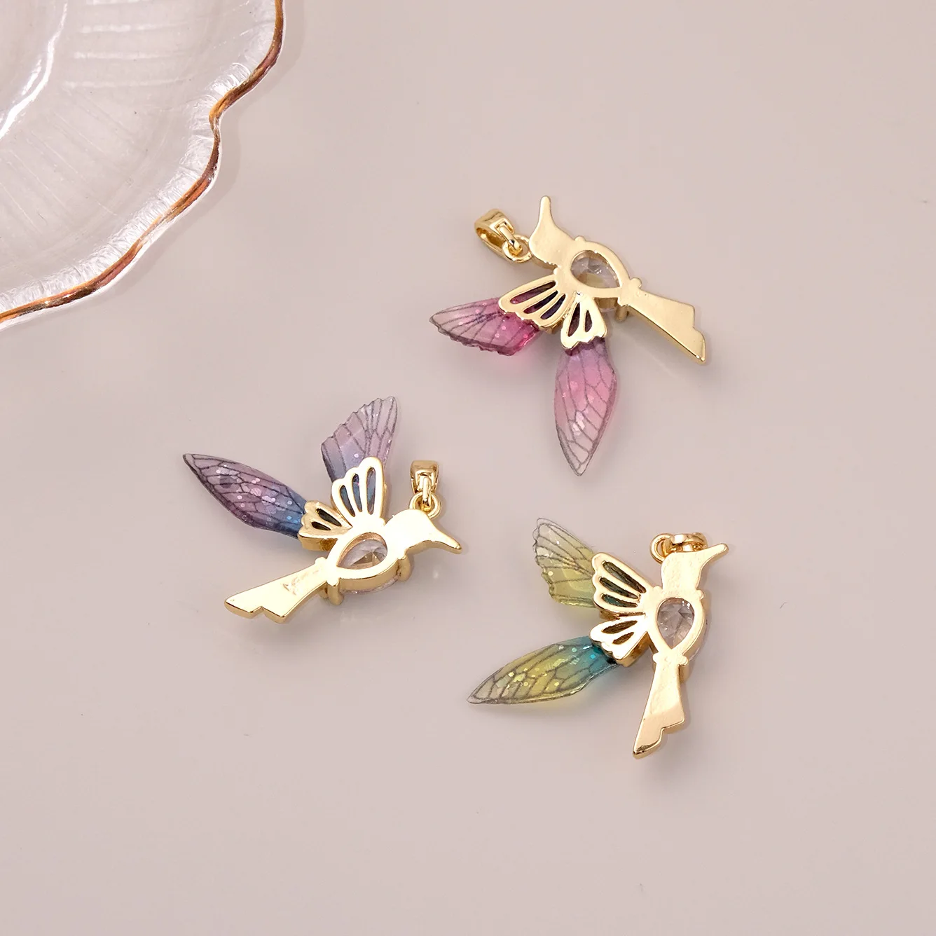 Colorful Resin Hummingbird Charms Inlaid CZ Necklace for Women Choker Gradient Dreambir Pendant DIY Jewelry Accessories
Colorful Resin Hummingbird Charms Inlaid CZ Necklace for Women Choker Gradient Dreambir Pendant DIY Jewelry Accessories