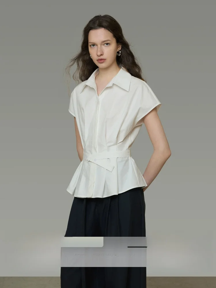 White Slim Fit Women's Shirt Short Sleeve Gathered Waist Design Simple Style Cotton Casual Top Elegant Front Flap Pressed Pleats
White Slim Fit Women's Shirt Short Sleeve Gathered Waist Design Simple Style Cotton Casual Top Elegant Front Flap Pressed Pleats
