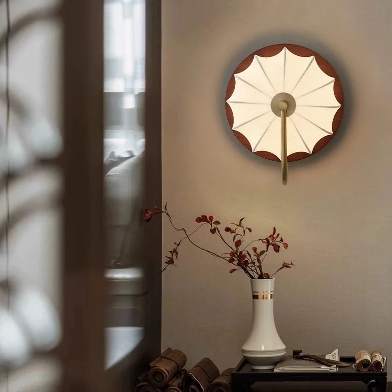 Umbrella Shaped Fabric Wall Lamp Walnut Wood Backplate Curved Gold Arm High Translucent Wall Lamp For Bedside Hallway Corridor
Umbrella Shaped Fabric Wall Lamp Walnut Wood Backplate Curved Gold Arm High Translucent Wall Lamp For Bedside Hallway Corridor