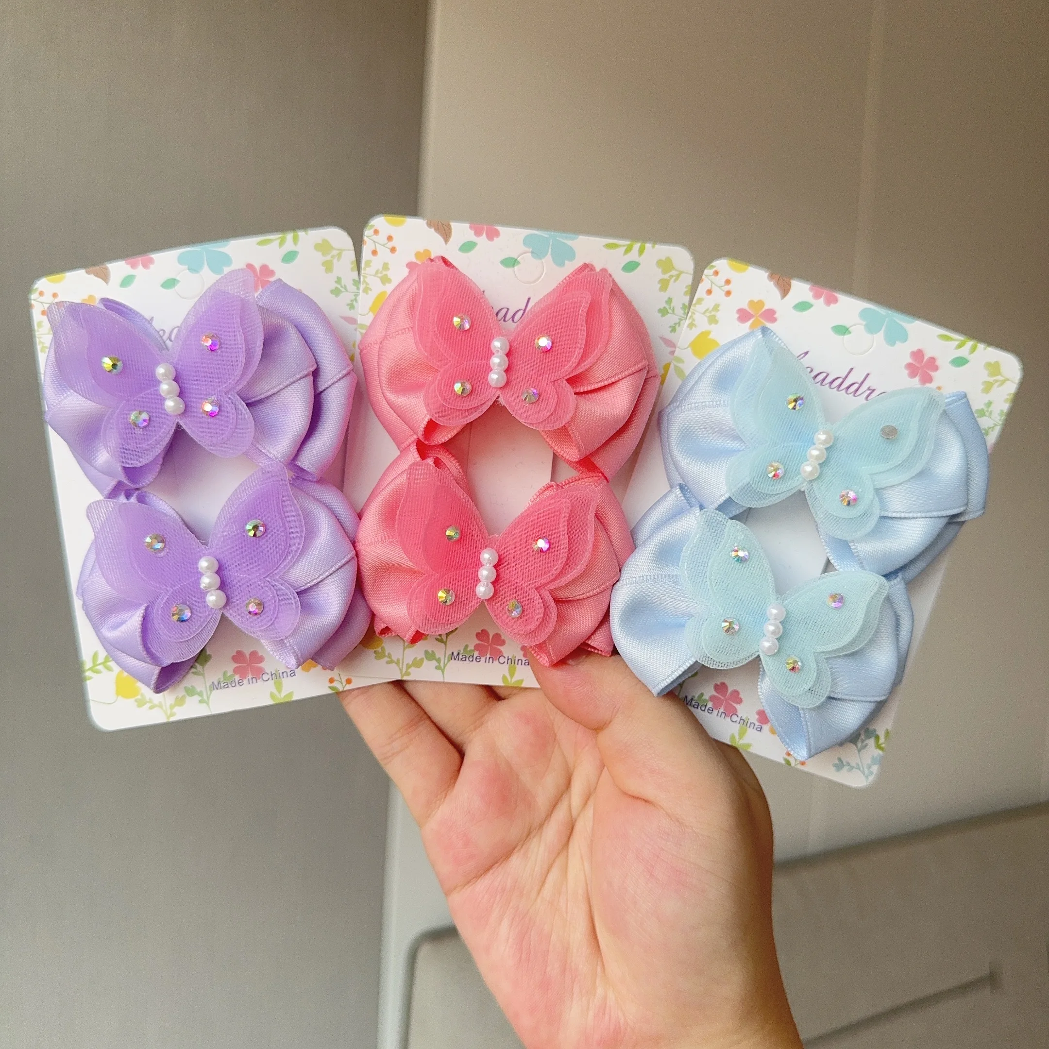 2Pcs/Set Cute Children's Hair Clip With Pearl Solid Color Bow for Toddler Girl Lovely Bang Side Clip Hair Accessories
2Pcs/Set Cute Children's Hair Clip With Pearl Solid Color Bow for Toddler Girl Lovely Bang Side Clip Hair Accessories
