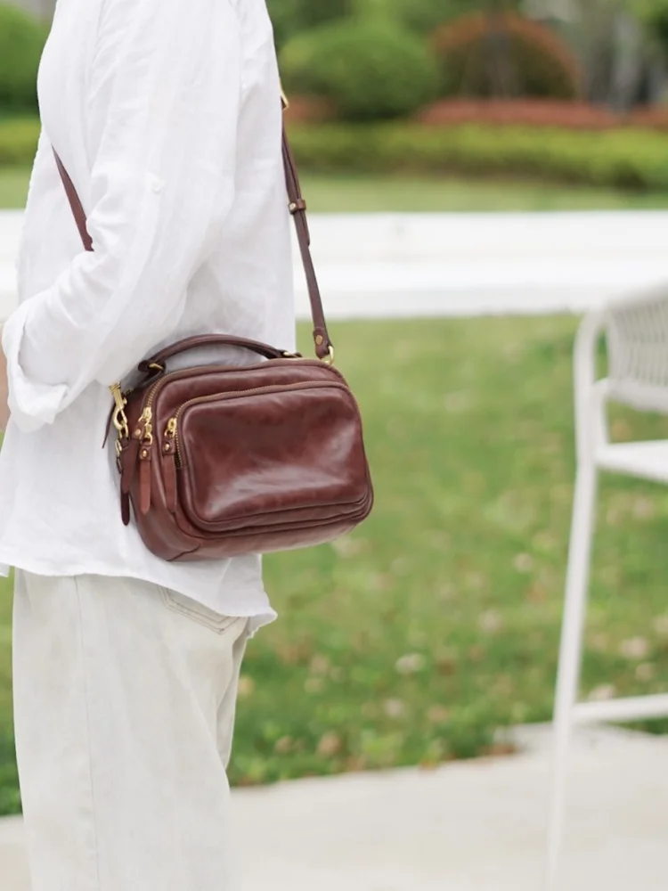 PNDME fashion vintage luxury high quality soft genuine leather women's postman bag travel handmade cow leather shoulder bag
PNDME fashion vintage luxury high quality soft genuine leather women's postman bag travel handmade cow leather shoulder bag