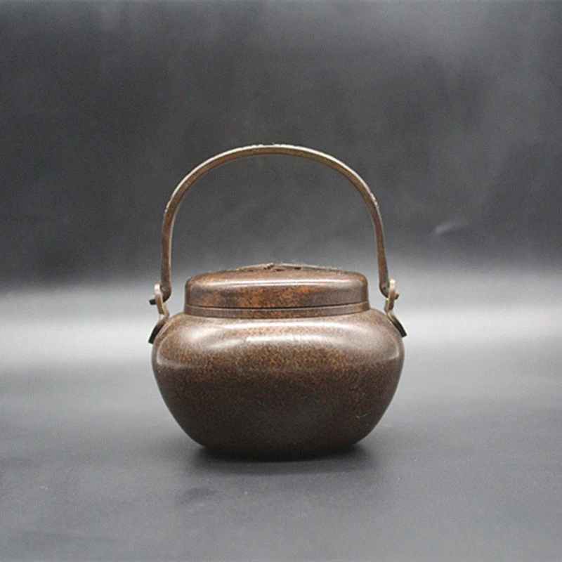 Retro Bronze Hand Incense Burner Pure Copper Censer Antique Collection Craft Ornament Home Decor Special Promotion Real Shot
Retro Bronze Hand Incense Burner Pure Copper Censer Antique Collection Craft Ornament Home Decor Special Promotion Real Shot