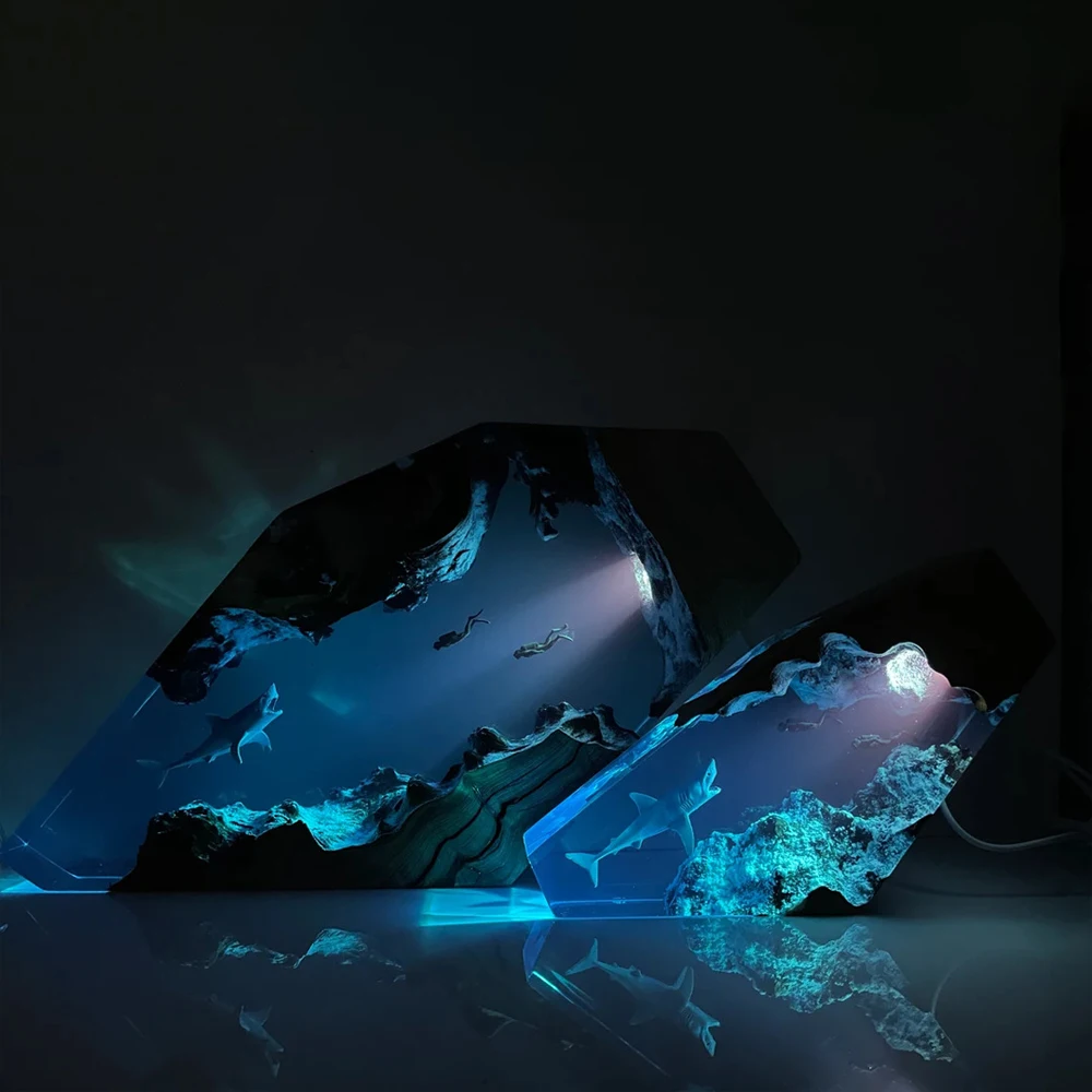 Resin Lamp Ocean Theme Night Light Creative Art Decoration Shark Divers Landscape Table Lamp USB Charging
Resin Lamp Ocean Theme Night Light Creative Art Decoration Shark Divers Landscape Table Lamp USB Charging