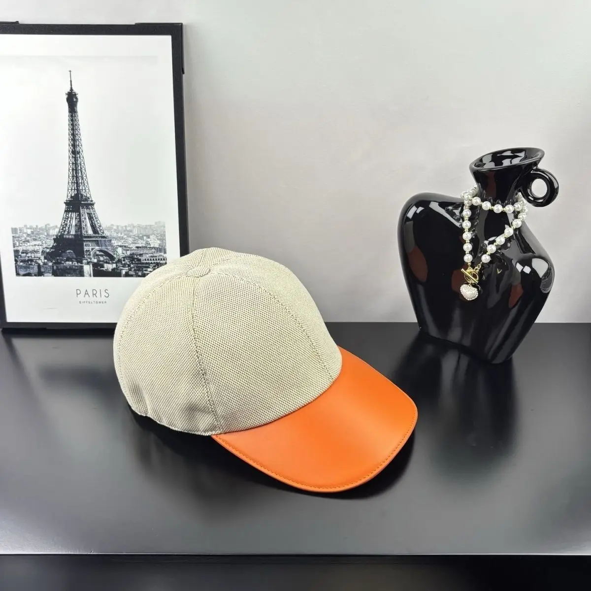 2025 дизайнерская классическая универсальная уличная оранжевая бейсболка с вышивкой букв, корейская версия, кепка для мужчин и женщин, которую можно носить
2025 дизайнерская классическая универсальная уличная оранжевая бейсболка с вышивкой букв, корейская версия, кепка для мужчин и женщин, которую можно носить