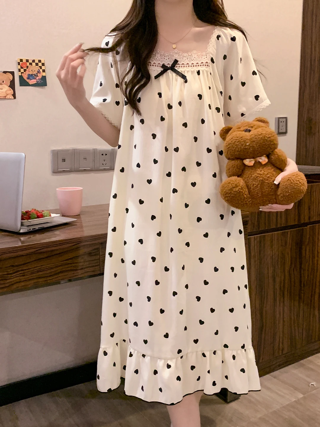 Sweet Style Women's Short Sleeve Cloud Cotton Sleepwear Summer Home Clothes Pink Heart Print Comfortable Breathable Nightgown
Sweet Style Women's Short Sleeve Cloud Cotton Sleepwear Summer Home Clothes Pink Heart Print Comfortable Breathable Nightgown