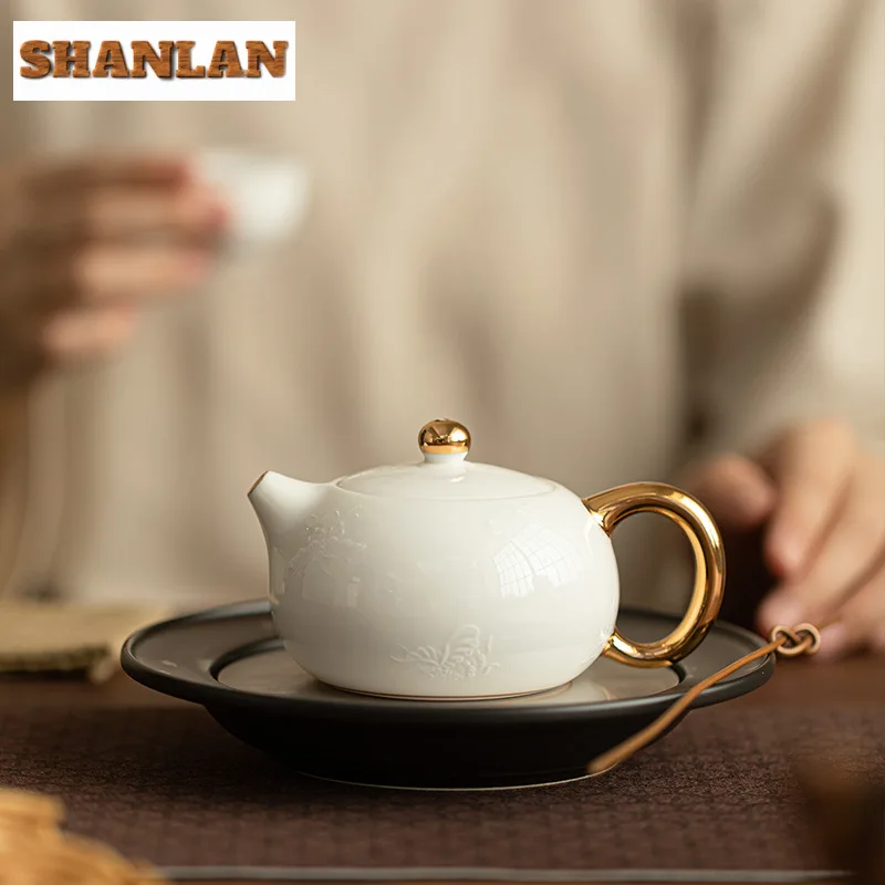160ml Handmade Carving Love Of Butterfly Gold Teapot Sheep Fat Jade Porcelain Pot Tea Maker Kettle Outline In Gold Tea Items
160ml Handmade Carving Love Of Butterfly Gold Teapot Sheep Fat Jade Porcelain Pot Tea Maker Kettle Outline In Gold Tea Items