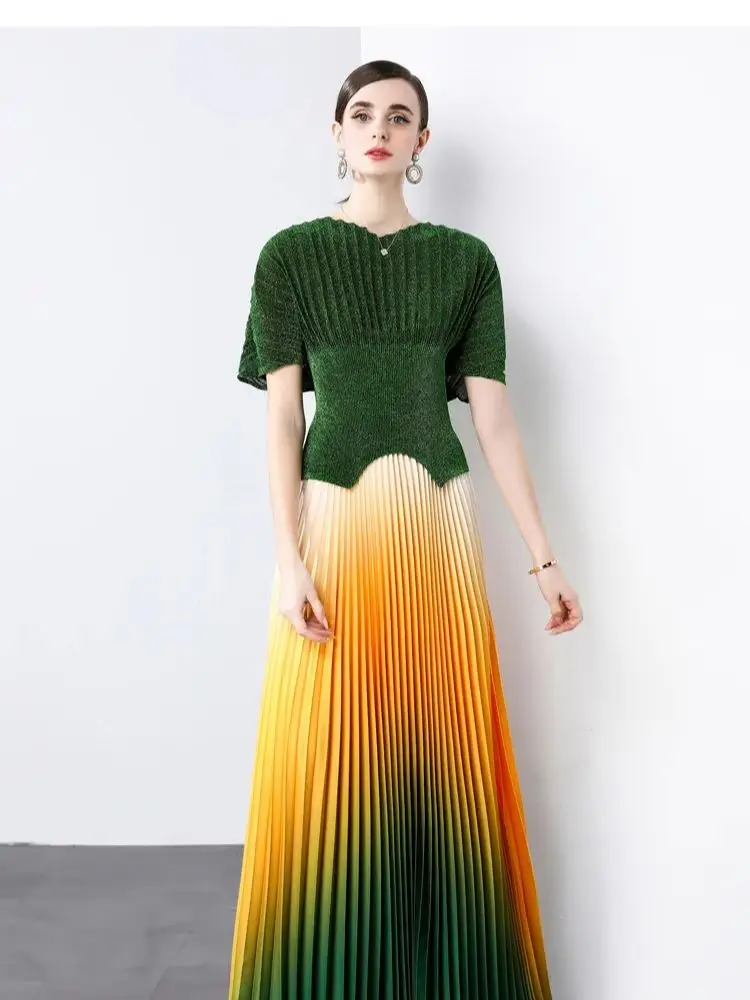 Miyake Pleated Ladies Casual Fashion Suit Ladies Fold V-neck Short Batwing Sleeve Irregular T-shirt Gradient Pleated Skirt
Miyake Pleated Ladies Casual Fashion Suit Ladies Fold V-neck Short Batwing Sleeve Irregular T-shirt Gradient Pleated Skirt