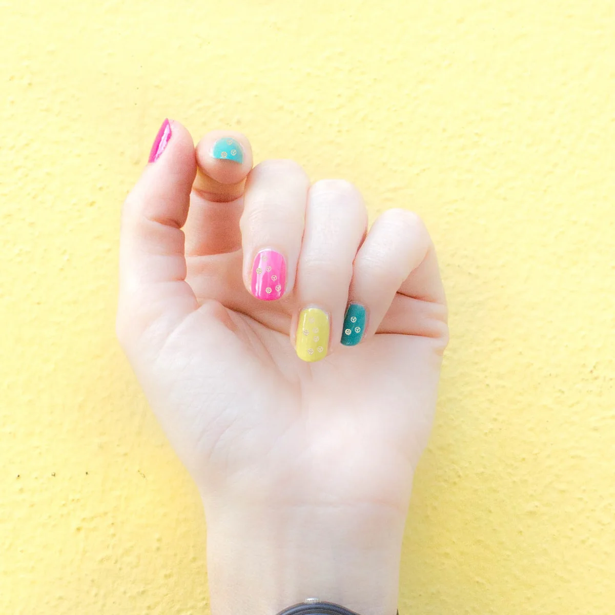 Art Stickers Gold Foil Time Gear Snowflake Design Diy Manicure Decor For Party Holiday Nail Wraps Sticker Nail Decals
Art Stickers Gold Foil Time Gear Snowflake Design Diy Manicure Decor For Party Holiday Nail Wraps Sticker Nail Decals