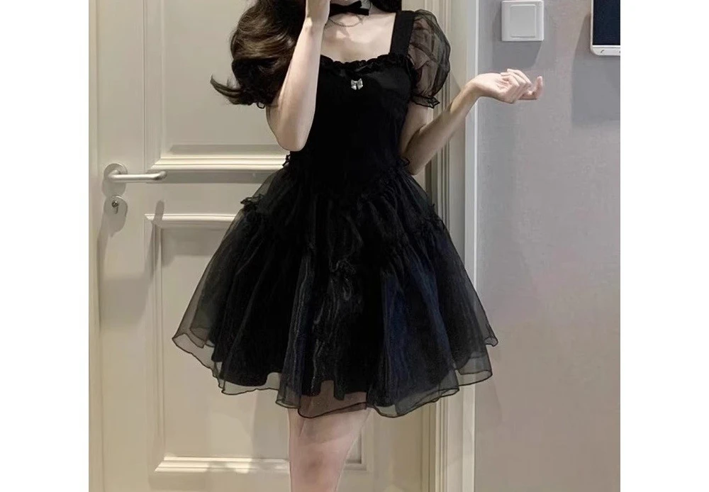 2026 High-end Temperament Waist Cinching Dress for Women with Bubble Sleeves Mesh, Fluffy Princess Dress
2026 High-end Temperament Waist Cinching Dress for Women with Bubble Sleeves Mesh, Fluffy Princess Dress