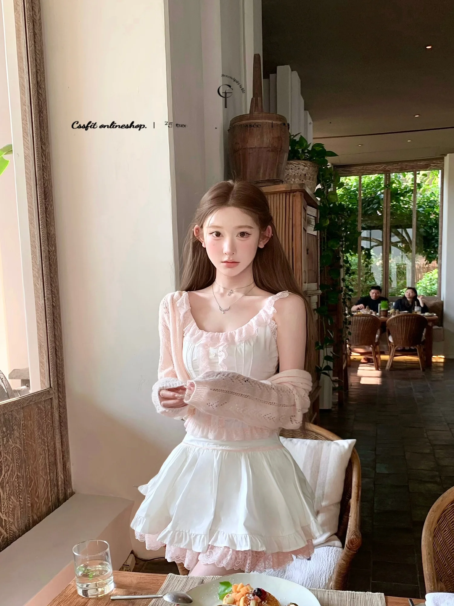 Chil Sung Women's Fashion Set Pure Cotton Lace Halter Top Double Layered Puffy Skirt Spring Collection Sweet Style Three Pieces
Chil Sung Women's Fashion Set Pure Cotton Lace Halter Top Double Layered Puffy Skirt Spring Collection Sweet Style Three Pieces