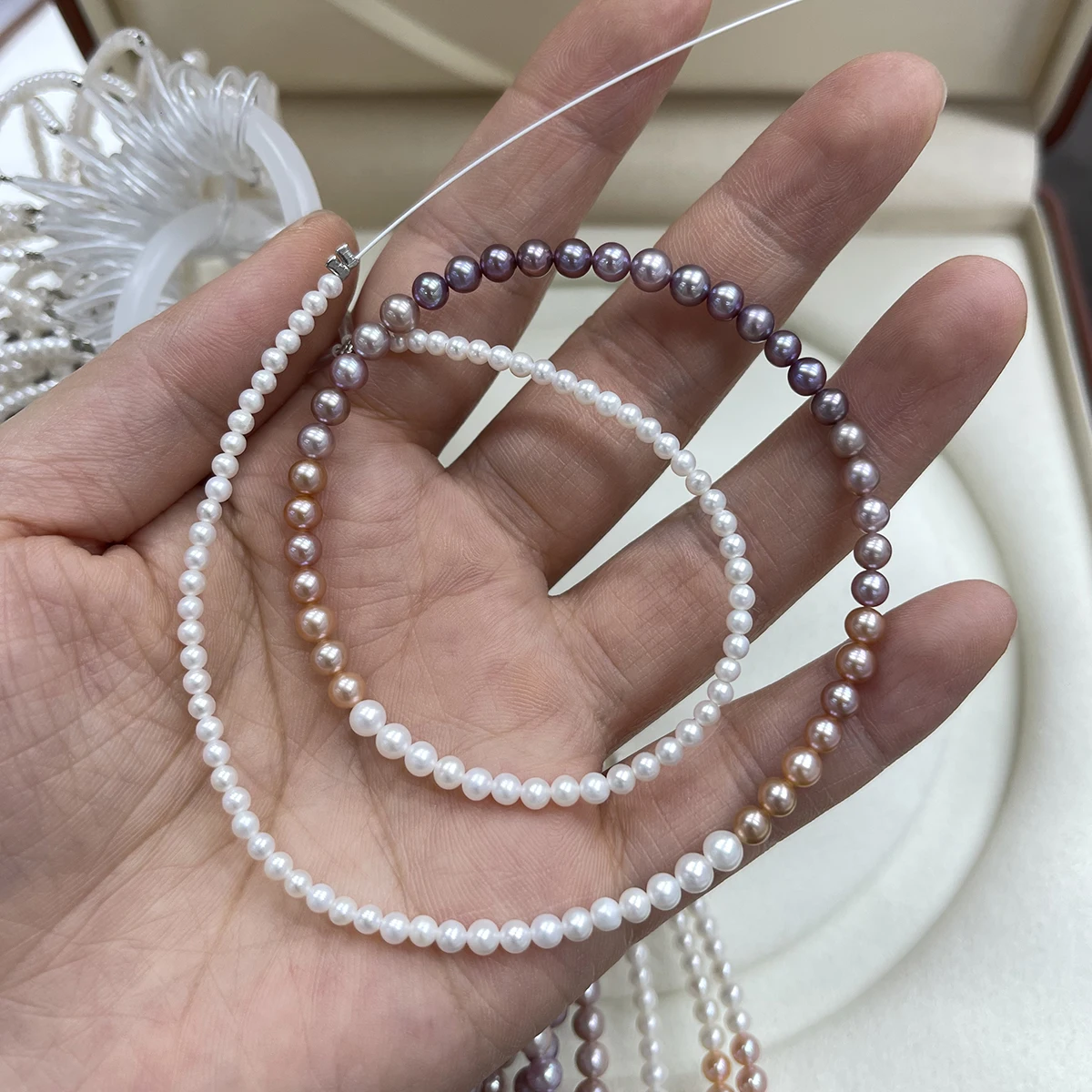 2-5mm Wholesale Natural Freshwater Round Gradient White Pink Purple Pearl Necklace SemiFinished Material DIY Jewelry Accessories
2-5mm Wholesale Natural Freshwater Round Gradient White Pink Purple Pearl Necklace SemiFinished Material DIY Jewelry Accessories