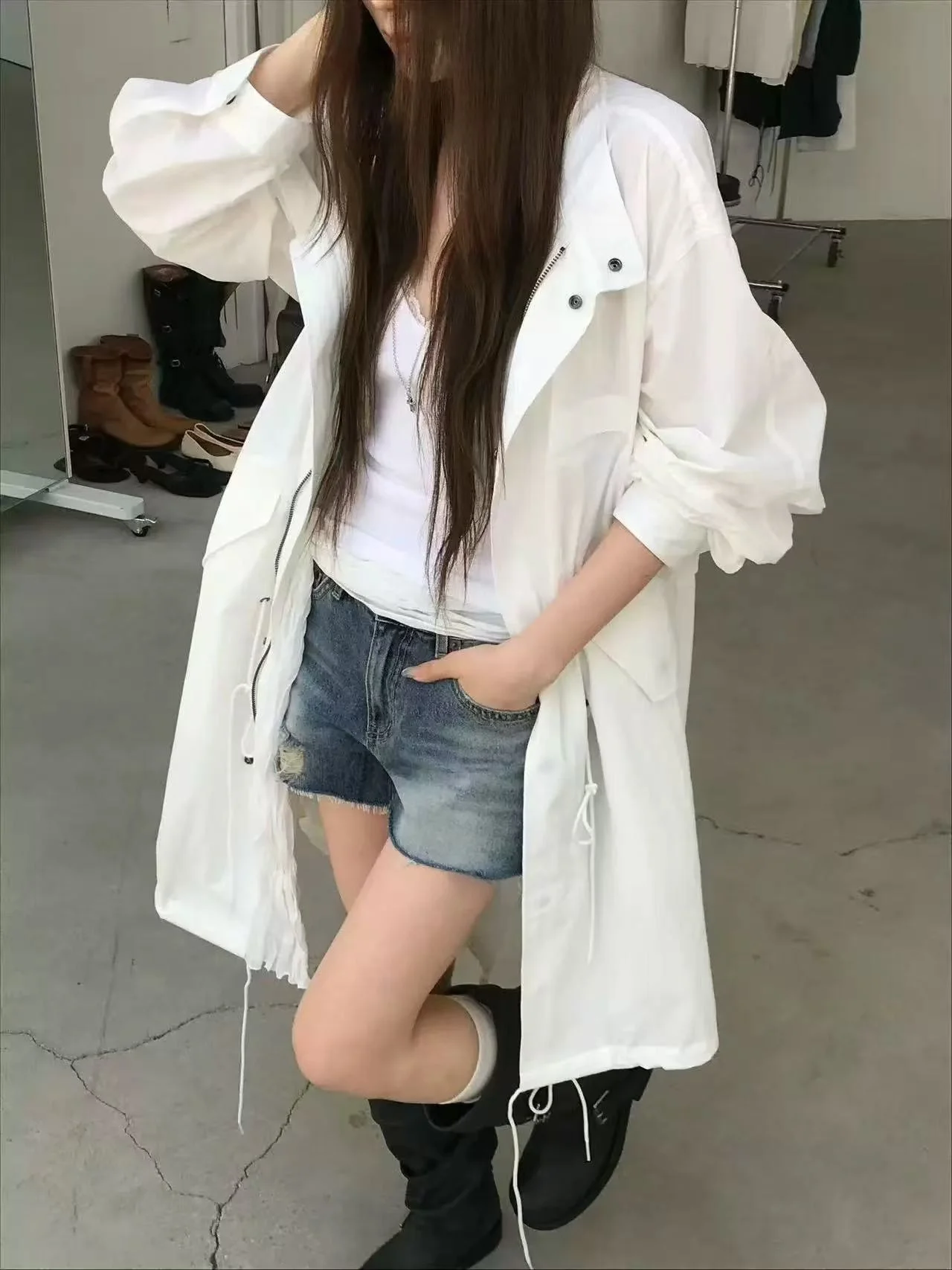 Ladies' Casual Long Sleeve Windbreaker Loose Fit High Waist Zipper Closure Sun Protection Outerwear Comfortable Leisure Style
Ladies' Casual Long Sleeve Windbreaker Loose Fit High Waist Zipper Closure Sun Protection Outerwear Comfortable Leisure Style